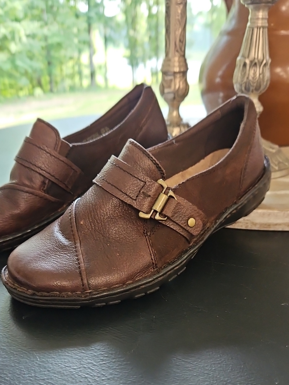 Earth Spirit Gelron's Women's  Brown Leather Slip-On Loafers. Size 7.5